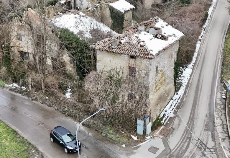 Pericolo di crollo del vecchio edificio della Guarda