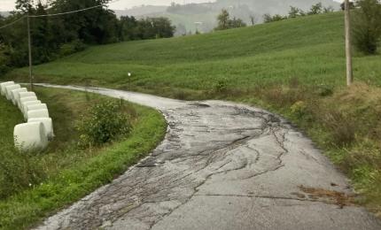 Sistemazione di due tratti di via Molino Mingano. Costo 74.000€