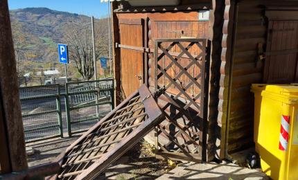 La baracchina è sempre più in pessime condi